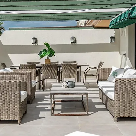 דירה Sensational And Exotic 3-bedroom Retreat In Nueva Andalucia With A Palm Garden