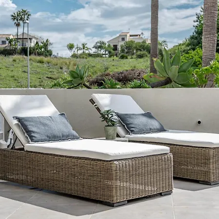 Sensational And Exotic 3-bedroom Retreat In Nueva Andalucia With A Palm Garden Apartment Marbella