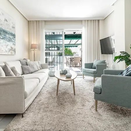 Apartment Sensational And Exotic 3-bedroom Retreat In Nueva Andalucia With A Palm Garden *