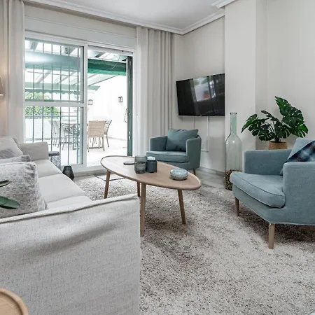 Apartment Sensational And Exotic 3-bedroom Retreat In Nueva Andalucia With A Palm Garden *